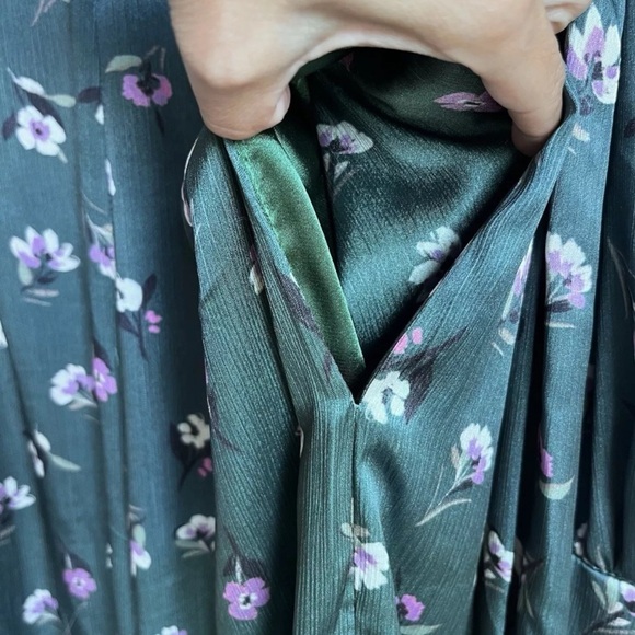 Anthropologie ML Monique Lhuillier Lorelei Floral Jumpsuit Sz 2 Holly Green - Picture 16 of 16